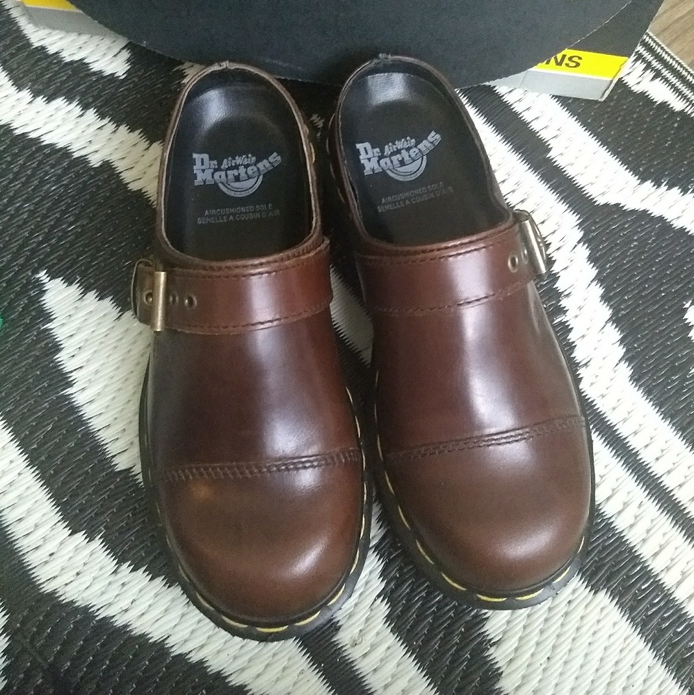 NEW DM England Clogs Dr. Doc martens leather mules